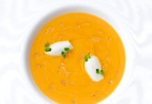 추운 계절에 즐기는 저칼로리 겨울 요리 yellow liquid in white ceramic bowl