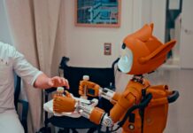 AI 시대, 건강 관리도 똑똑하게…일상에서 실천하는 ‘스마트 건강 루틴’ Man gives robot bottles on a tray